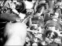 Распредвалы и толкатели (двигатели 1,6 и 1,8 л) Toyota Corolla